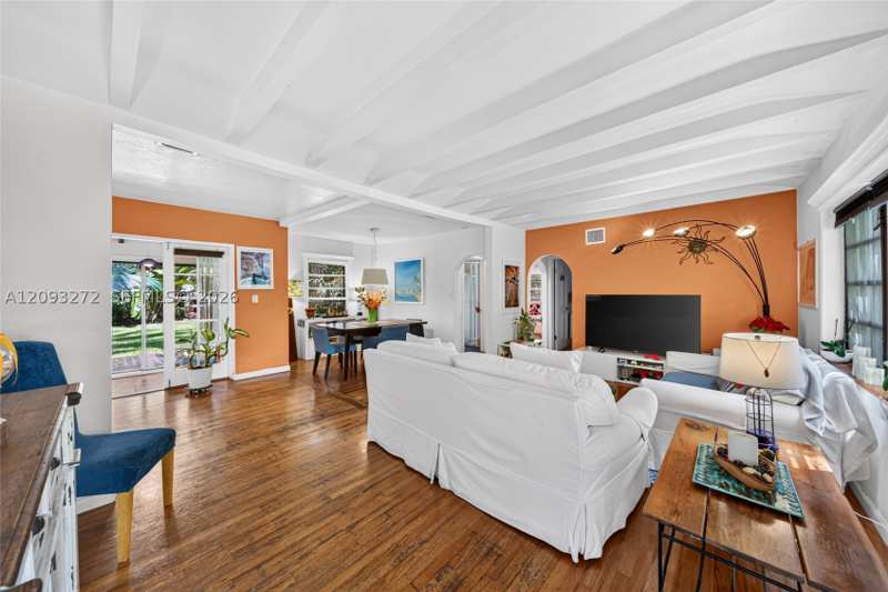 4 bedroom SingleFamilyResidence at 1103 NE 118th St, Biscayne Lawn Amd Plat, Biscayne Park — photo 1