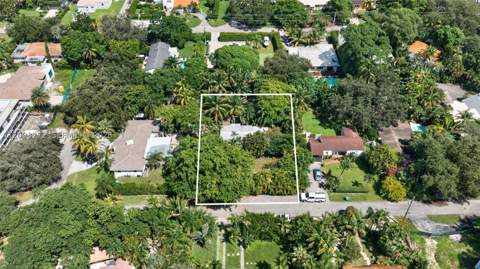 1103 NE 118th St, Biscayne Park FL - photo 10 of 65
