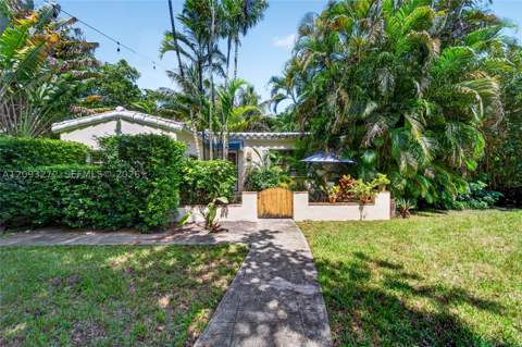 1103 NE 118th St, Biscayne Park FL - photo 11 of 65