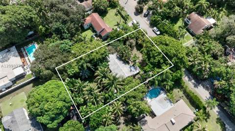 1103 NE 118th St, Biscayne Park FL - photo 7 of 65