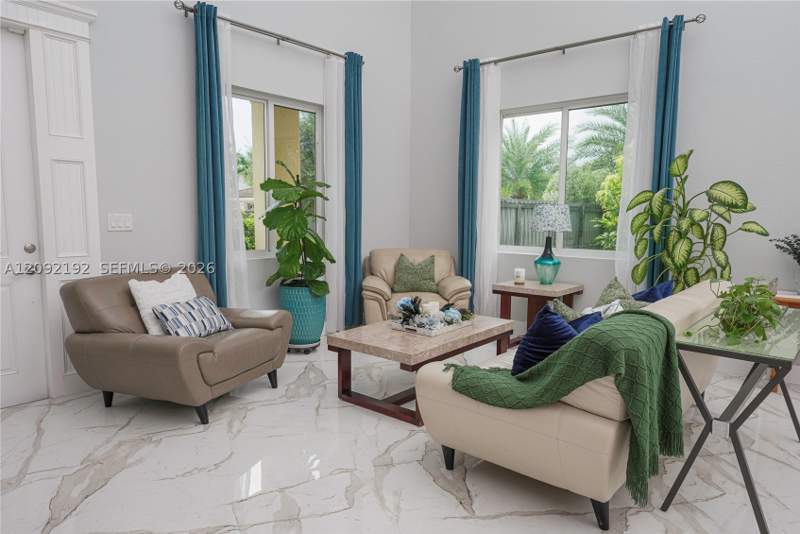 6 bedroom SingleFamilyResidence at 13261 SW 209th St, Bonita Grand Estates Sout, Miami — photo 5