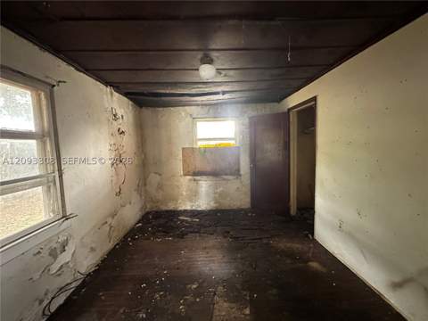 16122 NE 18th Ct, North Miami Beach FL - photo 7 of 7