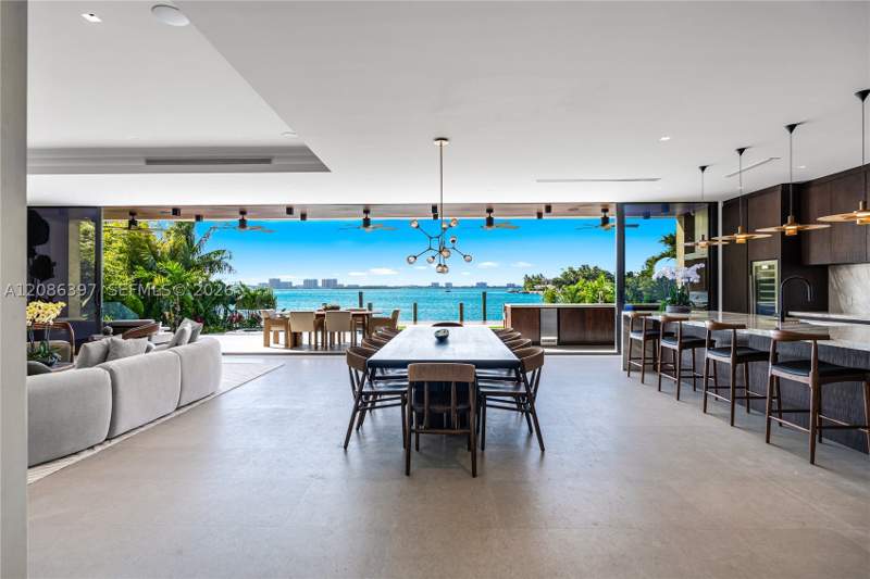 6 bedroom SingleFamilyResidence at 857 N Shore Dr, Normandy Golf Course, Miami Beach — photo 3