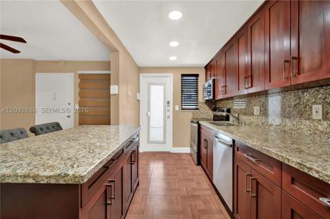 1340 Lincoln Rd 207, Miami Beach FL - photo 6 of 25