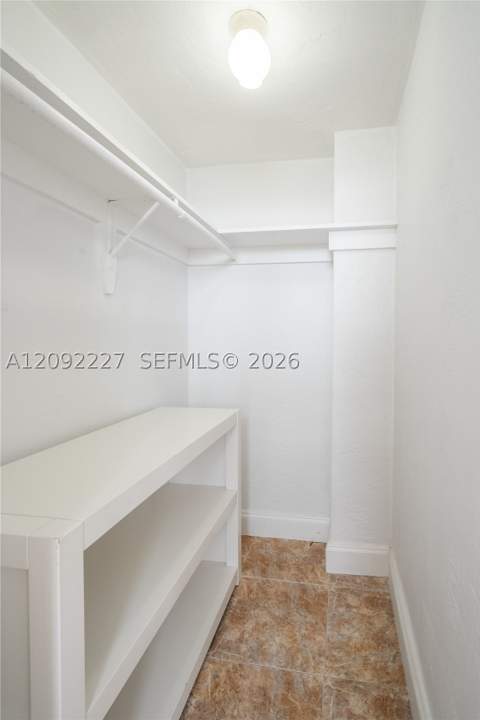 7850 Byron Ave 207, Miami Beach FL - photo 14 of 34