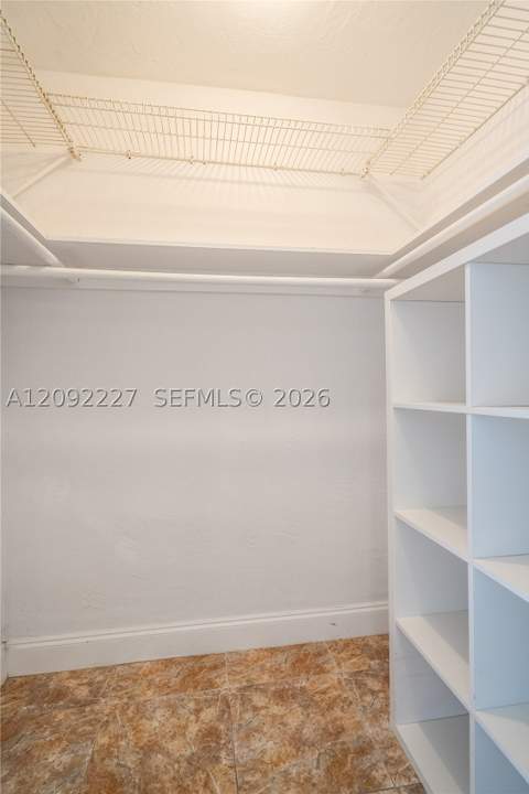 7850 Byron Ave 207, Miami Beach FL - photo 17 of 34