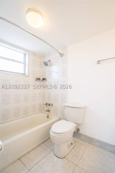 7850 Byron Ave 207, Miami Beach FL - photo 23 of 34