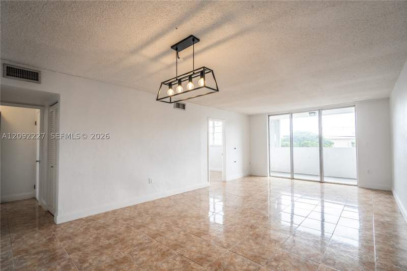 2 bedroom Condominium at 7850 Byron Ave 207, Byron Gardens Condo, Miami Beach — photo 4