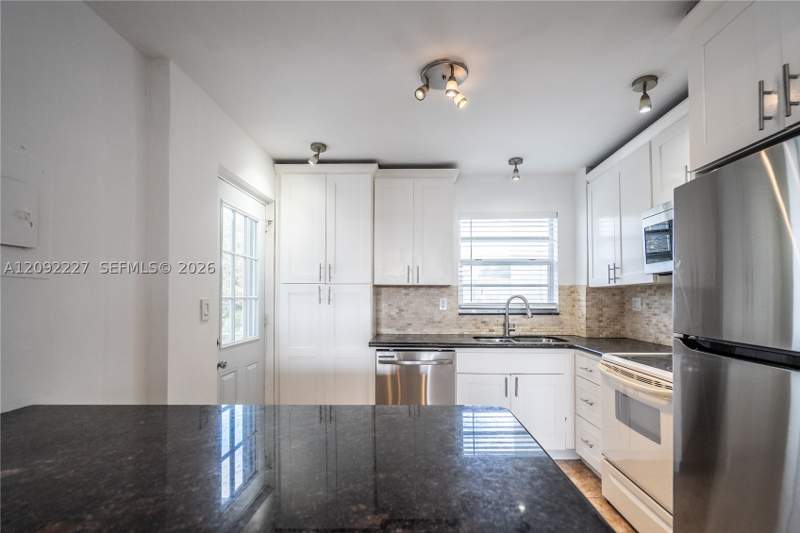 2 bedroom Condominium at 7850 Byron Ave 207, Byron Gardens Condo, Miami Beach — photo 5