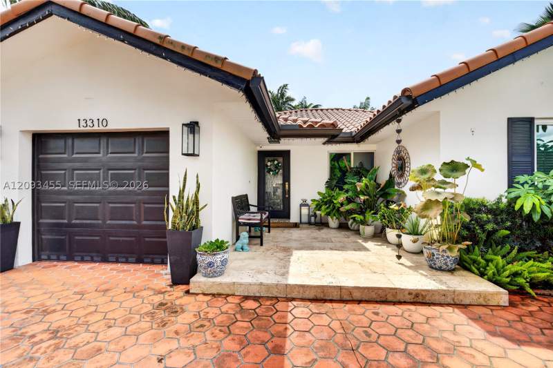 3 bedroom SingleFamilyResidence at 13310 NW 8th St, Leomar Homes, Miami — photo 5