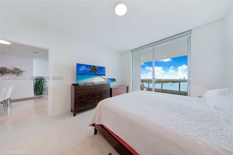 3 bedroom Condominium at 900 Biscayne Blvd 2602, 900 Biscayne Bay Condo, Miami — photo 1