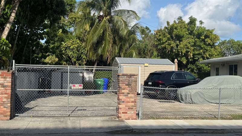 3 bedroom SingleFamilyResidence at 111 SW 24th Ave, Boscoble, Miami — photo 4