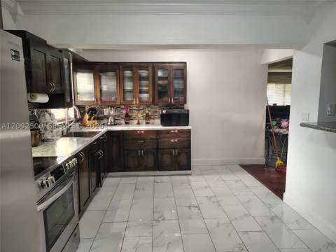 10980 SW 143rd Ter, Miami FL - photo 10 of 25