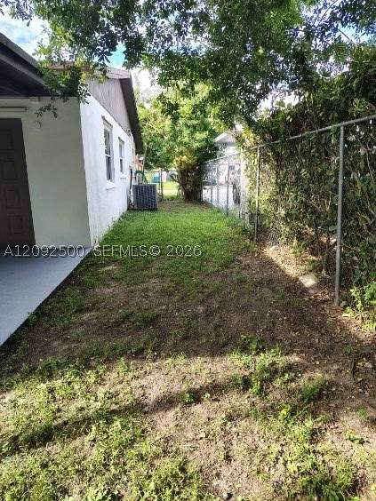5 bedroom SingleFamilyResidence at 10980 SW 143rd Ter, 10th Addn To Richmond Hei, Miami — photo 4