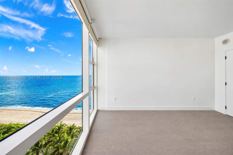 1 bedroom Condominium at 6801 Collins Ave 1202/1211, Central Carillon Beach Co, Miami Beach — photo 3