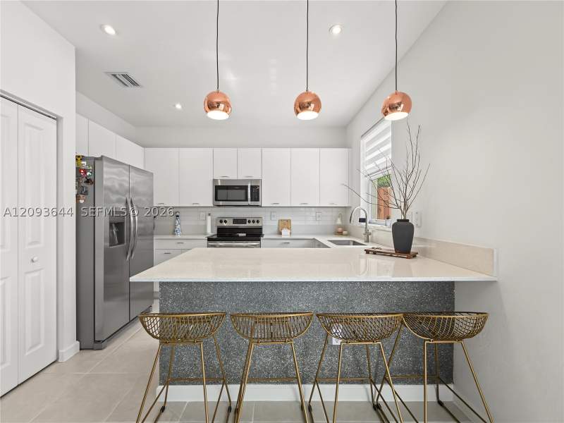 3 bedroom Townhouse at 12201 NW 23rd Ct, Westview Gardens Apartmen, Miami — photo 3