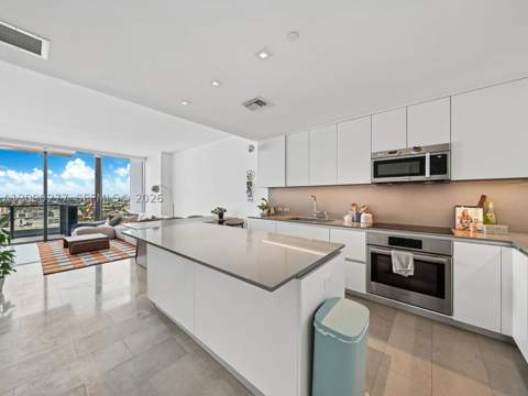 88 SW 7th St 2506, Miami FL - photo 7 of 25