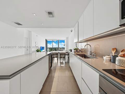 88 SW 7th St 2506, Miami FL - photo 8 of 25