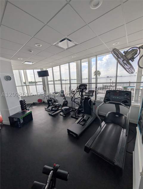 11930 N Bayshore Dr 502, North Miami FL - photo 24 of 44
