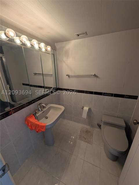 11930 N Bayshore Dr 502, North Miami FL - photo 9 of 44