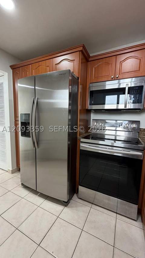 6965 Harding Ave 305, Miami Beach FL - photo 15 of 38