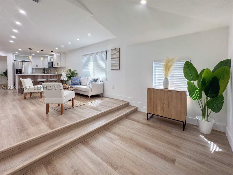 3 bedroom SingleFamilyResidence at 3630 NW 98th St, The Tropics Addn, Miami — photo 4