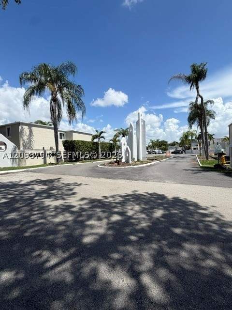 1 bedroom Condominium at 4590 SW 68th Ct Cir 8, Gables Point III Condo, Miami — photo 2
