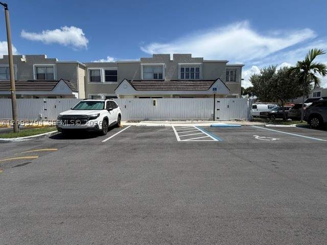 1 bedroom Condominium at 4590 SW 68th Ct Cir 8, Gables Point III Condo, Miami — photo 3