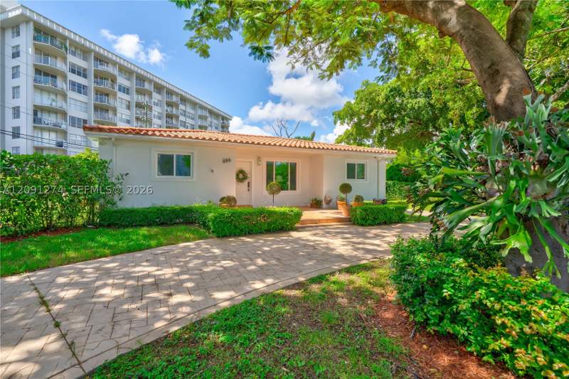 3 bedroom SingleFamilyResidence at 890 NE 168th St, Panuleta Gardens, North Miami Beach — photo 2