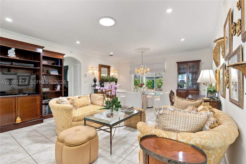 3 bedroom SingleFamilyResidence at 890 NE 168th St, Panuleta Gardens, North Miami Beach — photo 4
