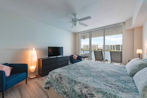 18100 N Bay Rd 1009, Sunny Isles Beach FL - photo 10 of 30