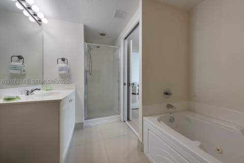 18100 N Bay Rd 1009, Sunny Isles Beach FL - photo 13 of 30