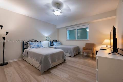18100 N Bay Rd 1009, Sunny Isles Beach FL - photo 14 of 30