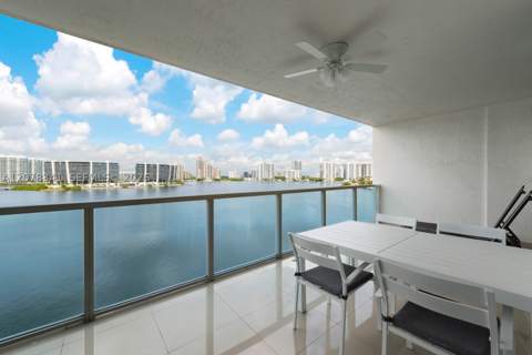 18100 N Bay Rd 1009, Sunny Isles Beach FL - photo 18 of 30