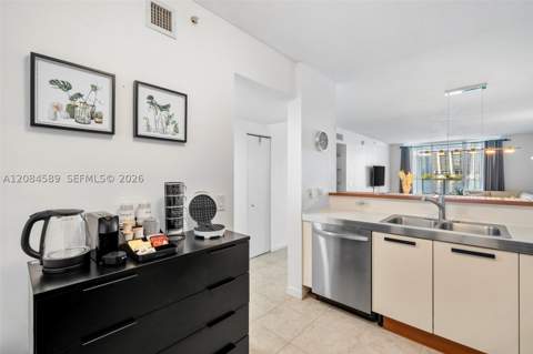 18100 N Bay Rd 308, Sunny Isles Beach FL - photo 13 of 38