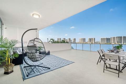18100 N Bay Rd 308, Sunny Isles Beach FL - photo 14 of 38