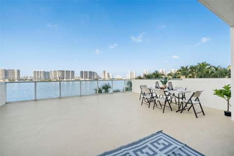 18100 N Bay Rd 308, Sunny Isles Beach FL - photo 15 of 38