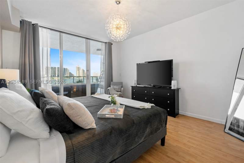2 bedroom Condominium at 18100 N Bay Rd 308, Marina Bay Club Condo Hot, Sunny Isles Beach — photo 3