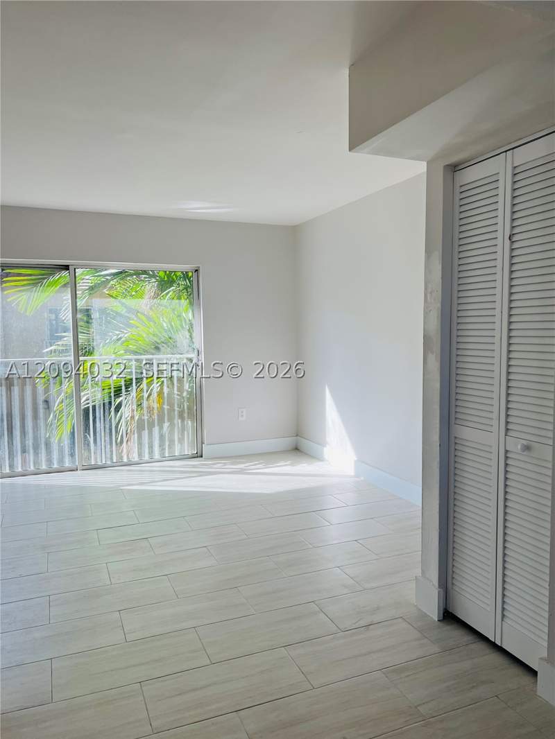 3 bedroom Condominium at 380 NW 85th Pl 1406, The Riviera At Coral Lake, Miami — photo 4