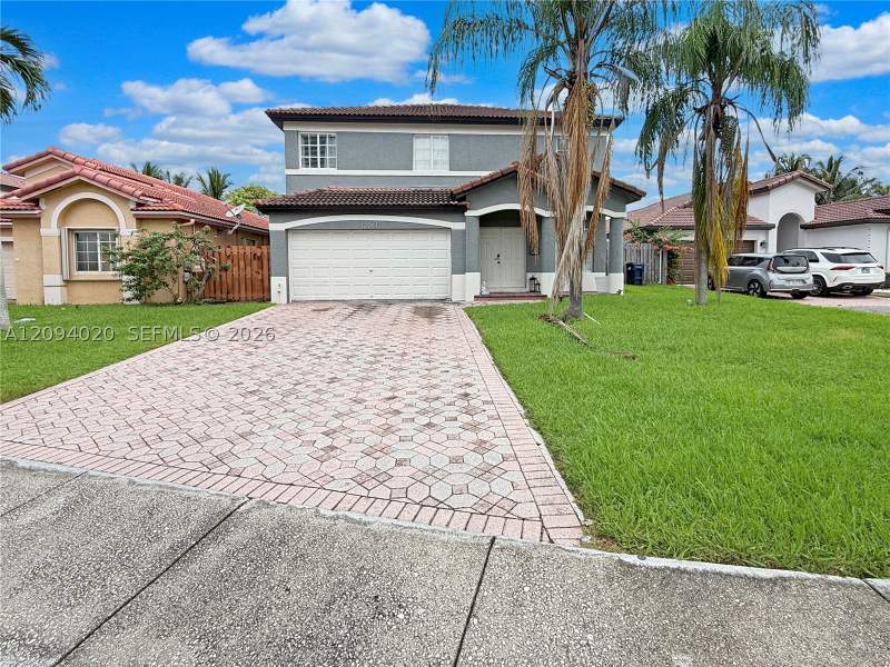 4 bedroom SingleFamilyResidence at 12061 SW 135th Ter, Four Lakes Sec 7, Miami — photo 2