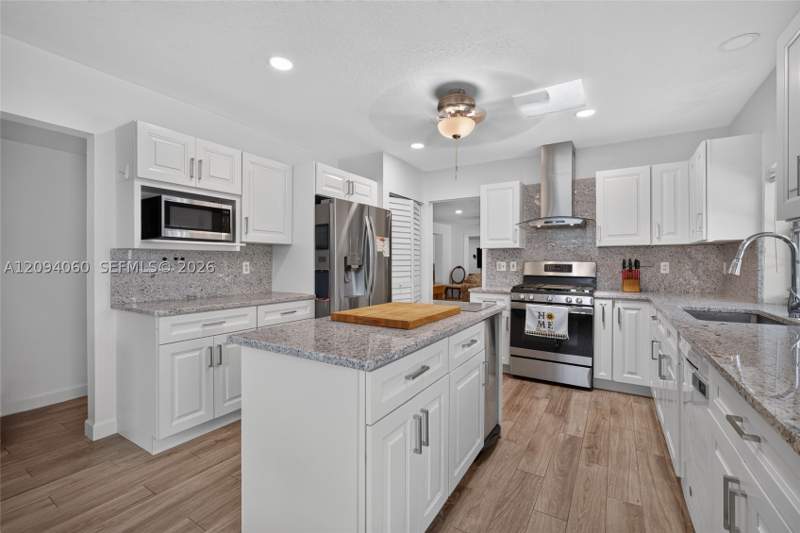 3 bedroom SingleFamilyResidence at 17435 SW 109th Ct, Green Hills Sec 4, Miami — photo 4