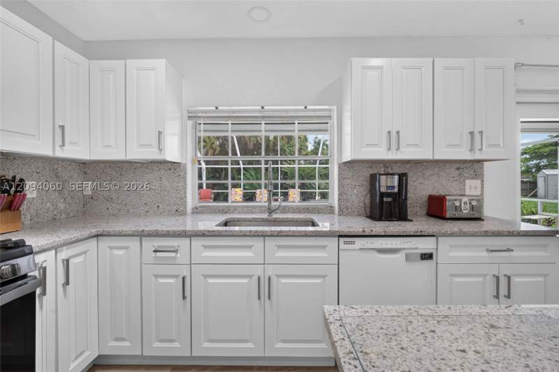 3 bedroom SingleFamilyResidence at 17435 SW 109th Ct, Green Hills Sec 4, Miami — photo 5