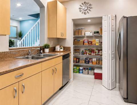 4205 NE 22nd Dr, Homestead FL - photo 7 of 59