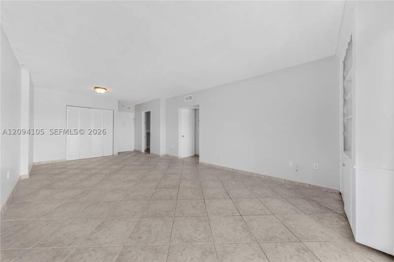 1 bedroom Condominium at 400 Kings Point Dr 1427, Coastal Towers Condo, Sunny Isles Beach — photo 3