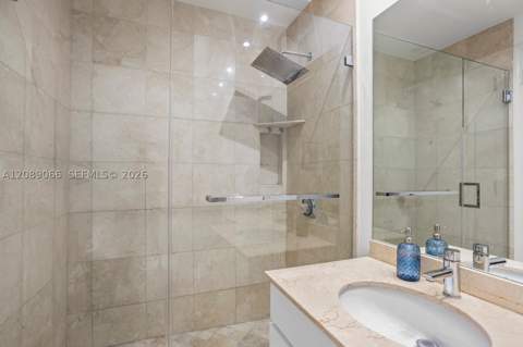 808 Brickell Key Dr 2002, Miami FL - photo 24 of 36