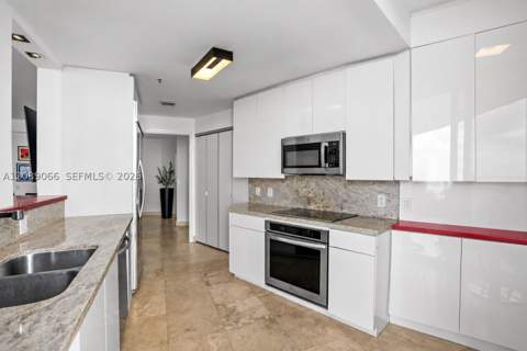 808 Brickell Key Dr 2002, Miami FL - photo 9 of 36