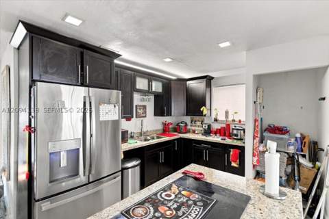 9625 Dominican Dr, Cutler Bay FL - photo 13 of 43