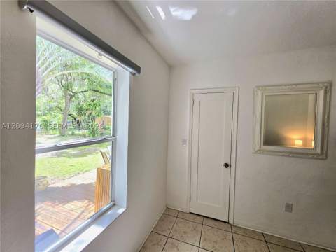 1220 NE 128th St, North Miami FL - photo 13 of 38