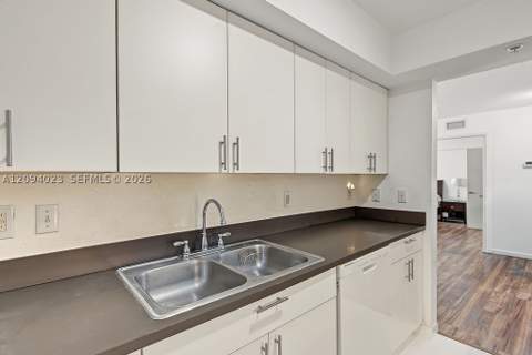 219 NW 12th Ave 807, Miami FL - photo 7 of 31