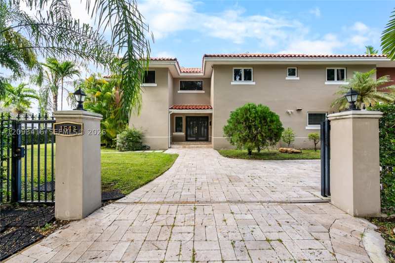 3 bedroom SingleFamilyResidence at 1543 Dorado Ave, C Gab Country Club Sec 5, Coral Gables — photo 1